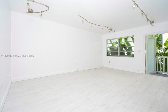 Building Photo - 344 Meridian Ave Unit 2B Rental