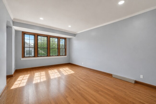 Photo - 6452 S Knox Ave