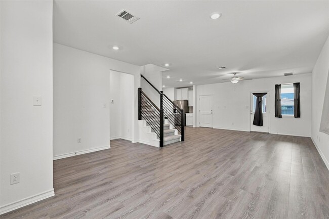 102 Gracie Wy