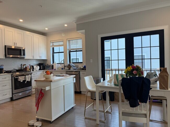 Photo - 285 Lamartine St Unit 2