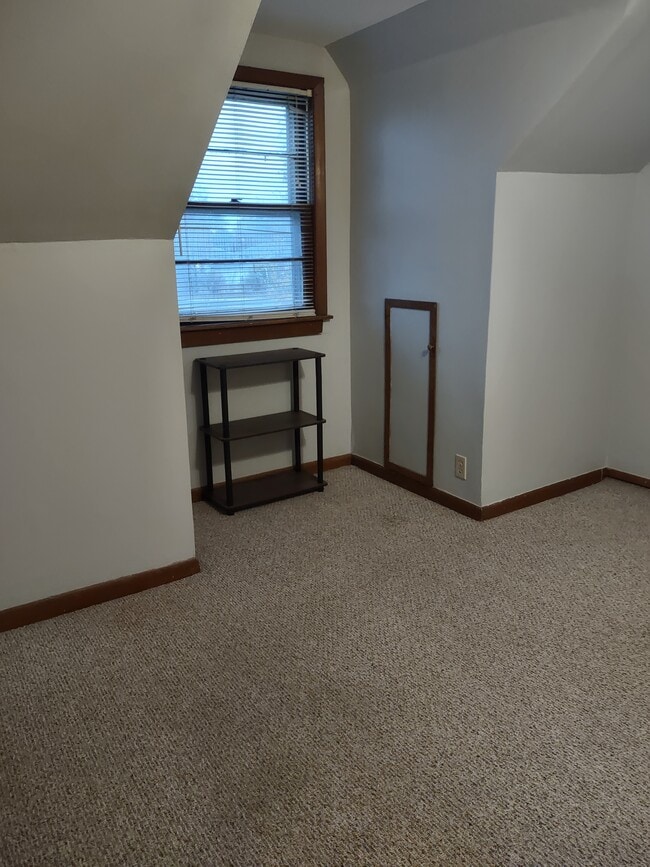 Photo - 5056 Jarvis Ave