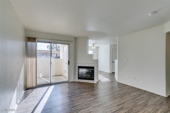 Photo - 698 S Racetrack Rd Unit 911