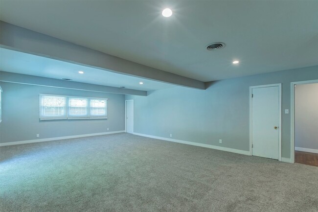 Photo - 6804 Springhill Rd
