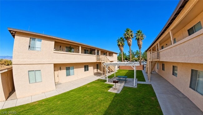 Photo - 1444 Star Rd