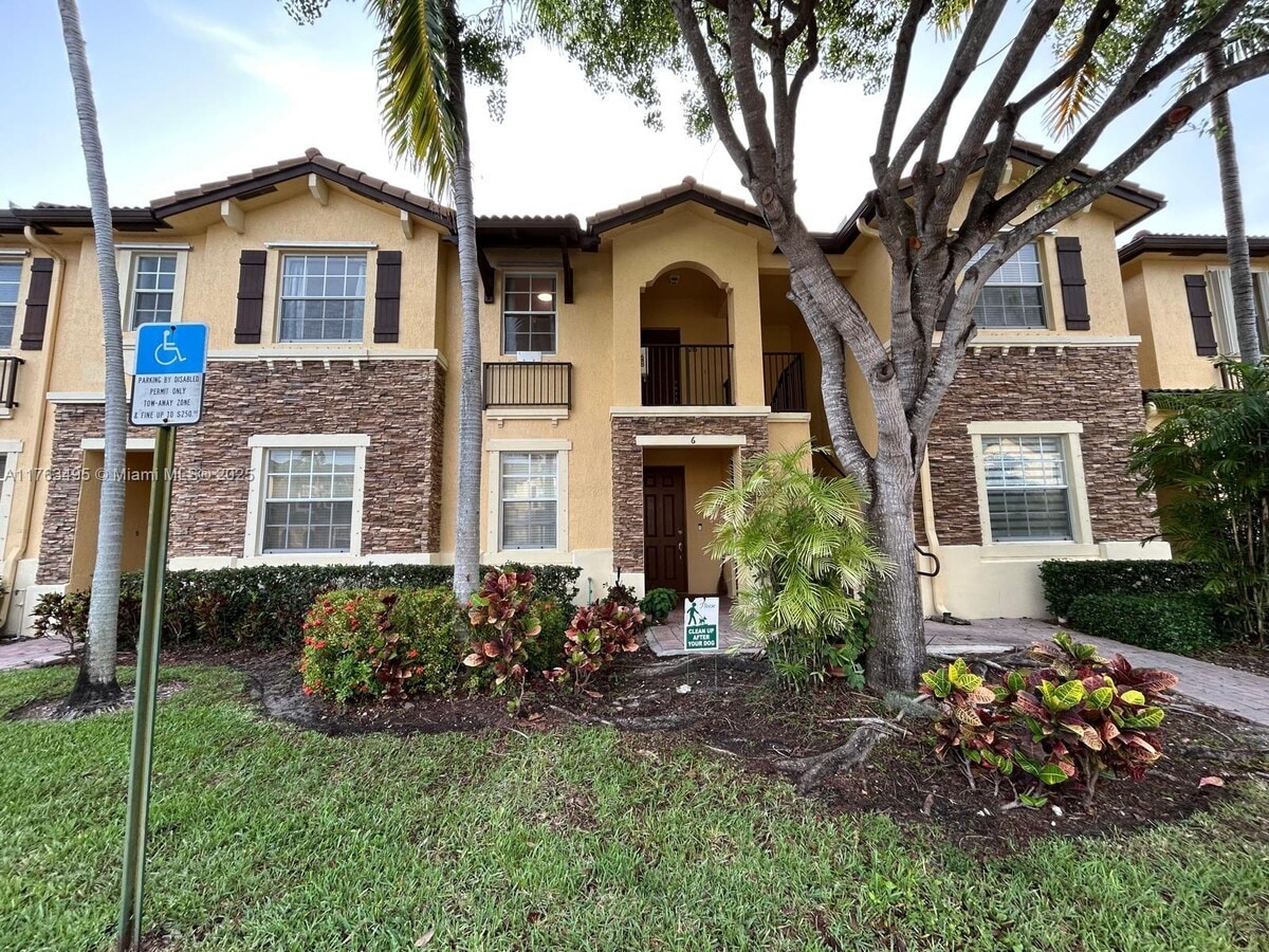 Photo - 9257 SW 227th St Townhome