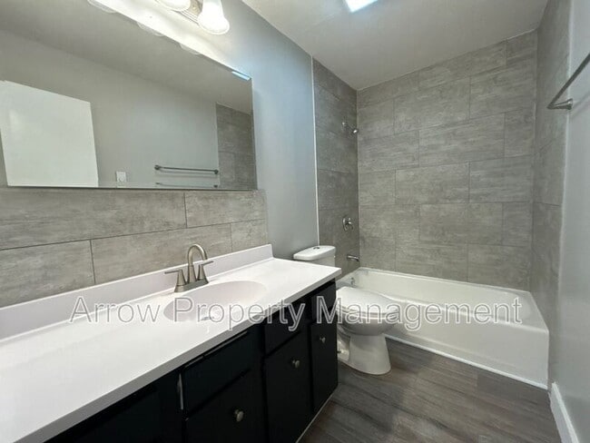 Photo - 222 Park Ave