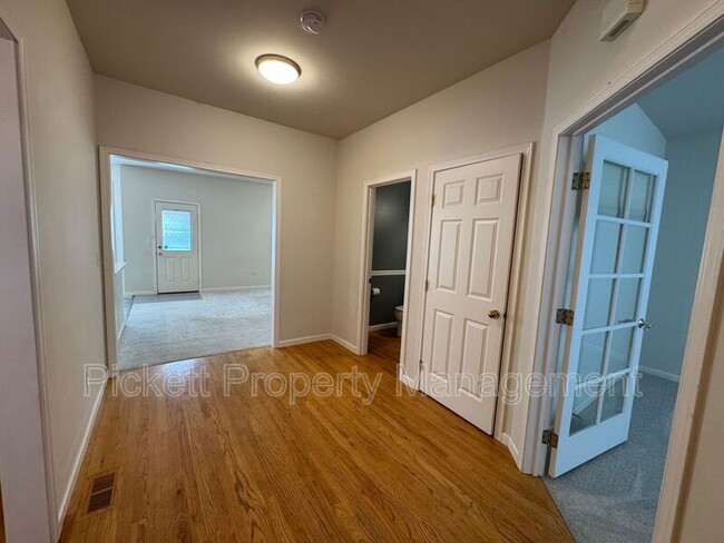 Photo - 1379 Amber Ct NE