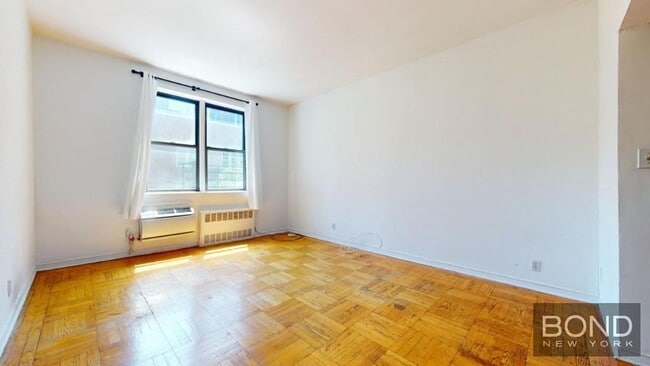 Building Photo - 219 E 76th St Unit 4A Rental