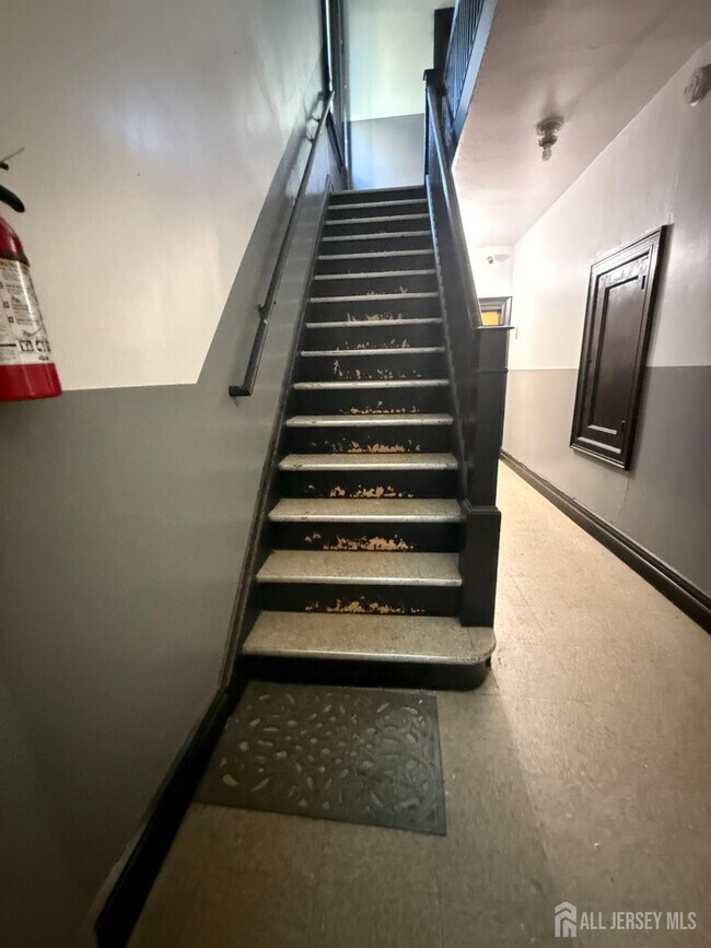 Photo - 205 Duncan Ave Unit 3