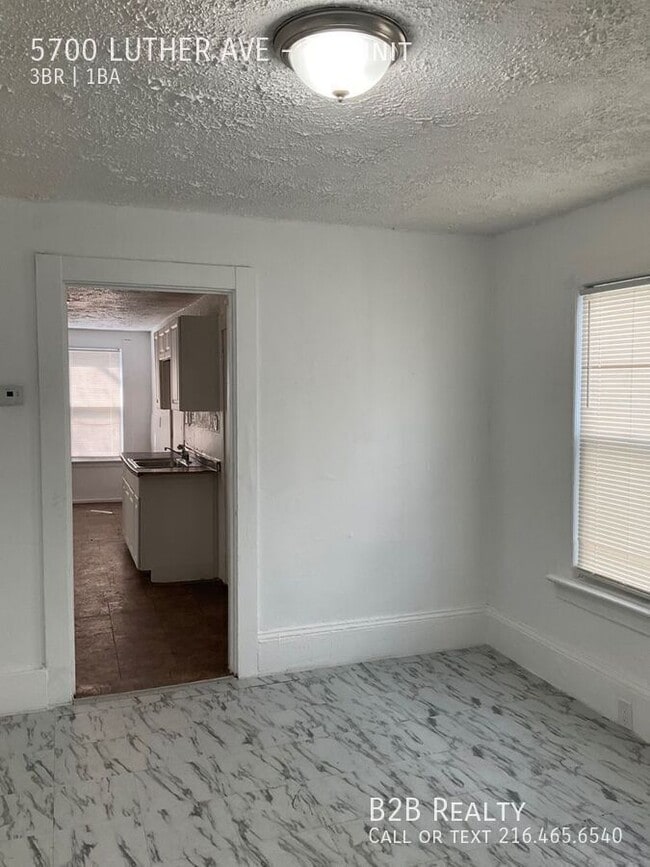 5700 Luther Ave Unidad DN unit