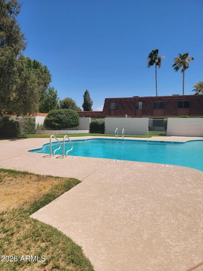 Photo - 7854 N 47th Ave