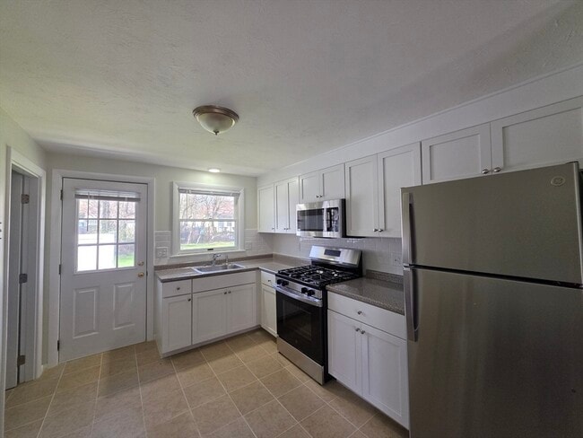 Photo - 196 Manzella Ct