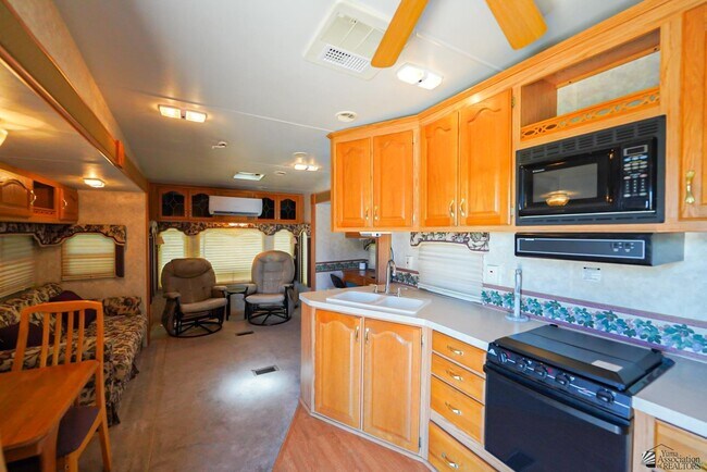 Photo - 13298 E 48th Dr