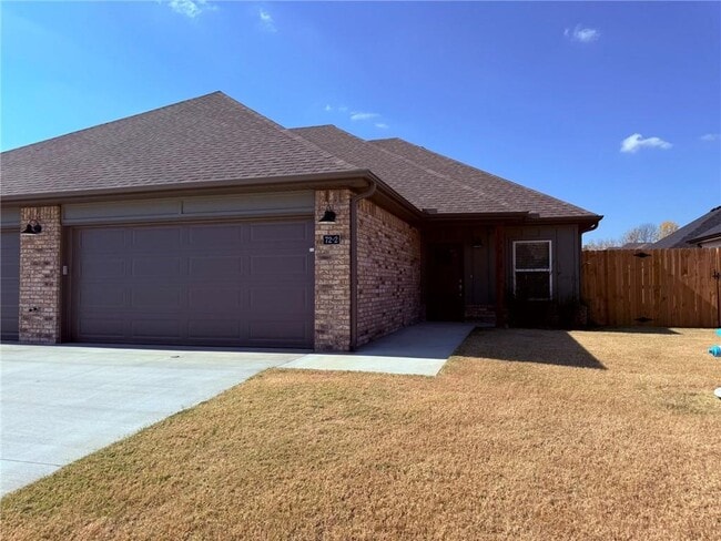 Photo - 72 E Bottlebrush Bnd Townhome