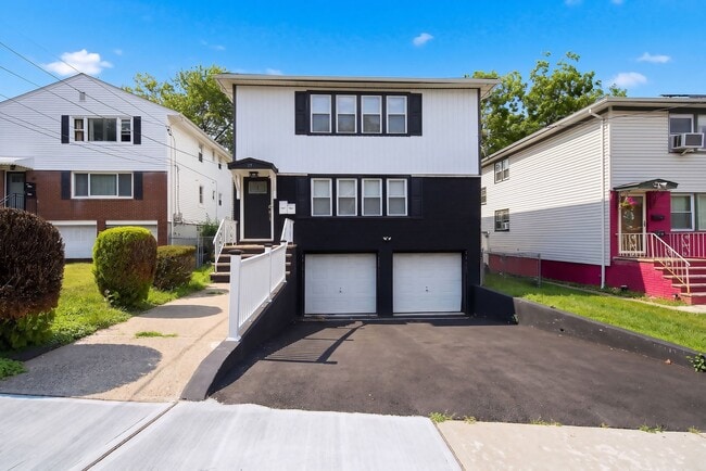 Building Photo - 19 Evelyn Ct Unit 2