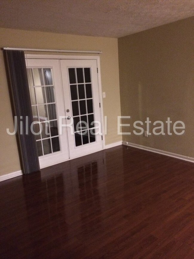 Photo - Golden Apartments in Decatur Unit C4