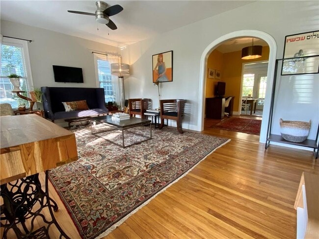 Photo - 1707 Newfield Ln