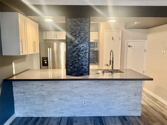 Photo - 829 Wax Myrtle Ln