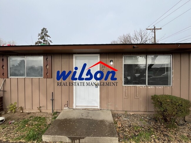 Building Photo - 35 W Viola Ave Unit C