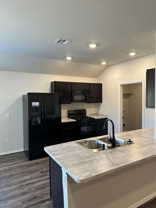 Photo - *Pre-leasing* NEWER Three Bedroom | Two Ba...