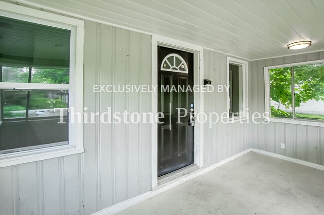 Photo - 3032 W 5th St