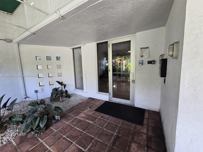 Photo - 1700 NW N River Dr Unidad 1001