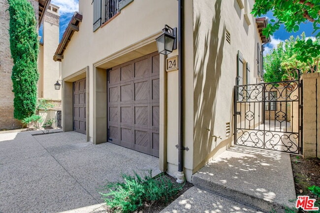 Photo - 24 Still Water