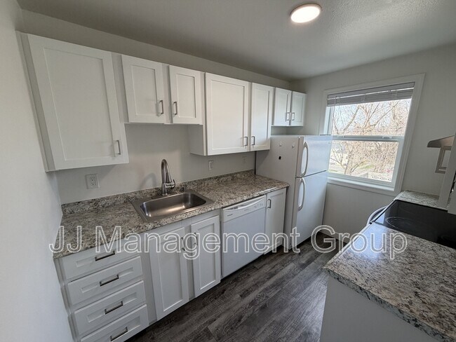 Photo - 1622 W 7th Ave
