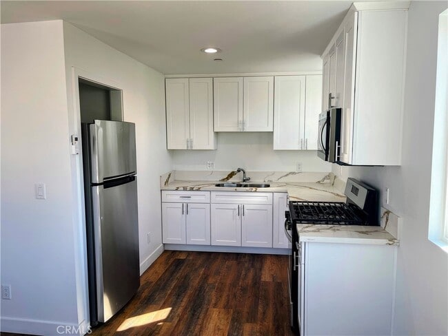 Building Photo - 1809 1/2 S Gramercy Pl-1809 Unit 1809 Rental