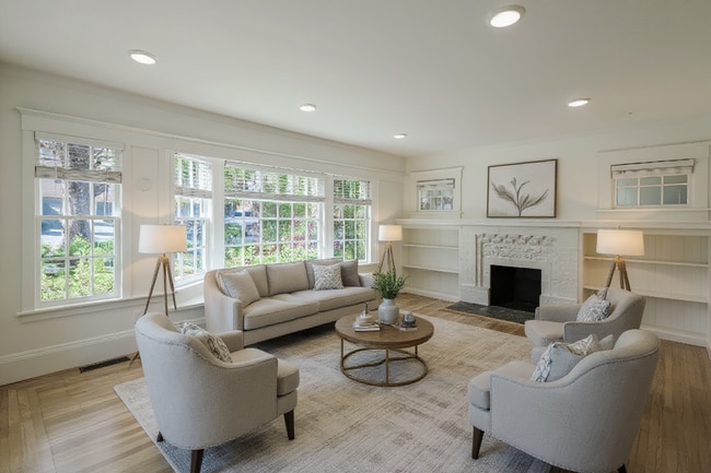 Photo - Charming Burlingame Home, 2 Bedroom / 1.5 ...