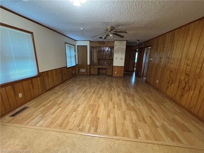 Photo - 600 Paw Paw Rd