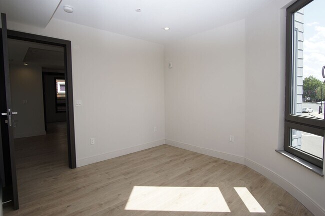 Photo - 2 Roseclair St Unit 1