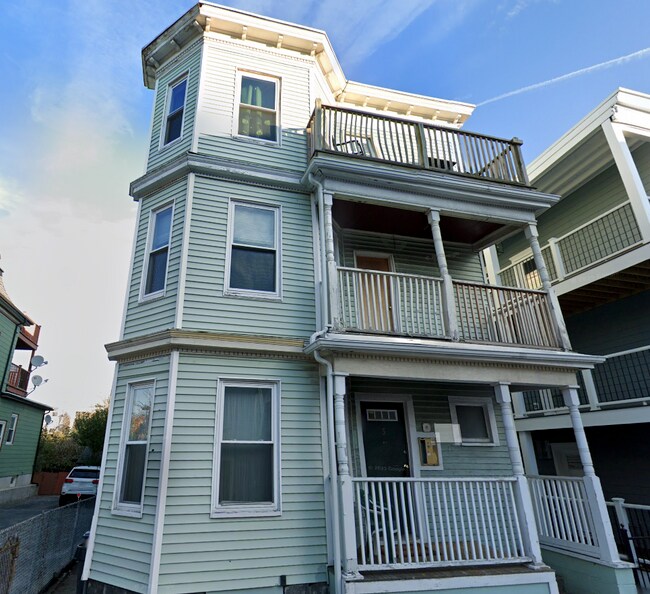 Building Photo - 5 Moseley St Unit 3 Rental