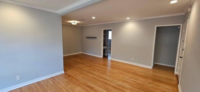 Photo - 1227 S Holt Ave
