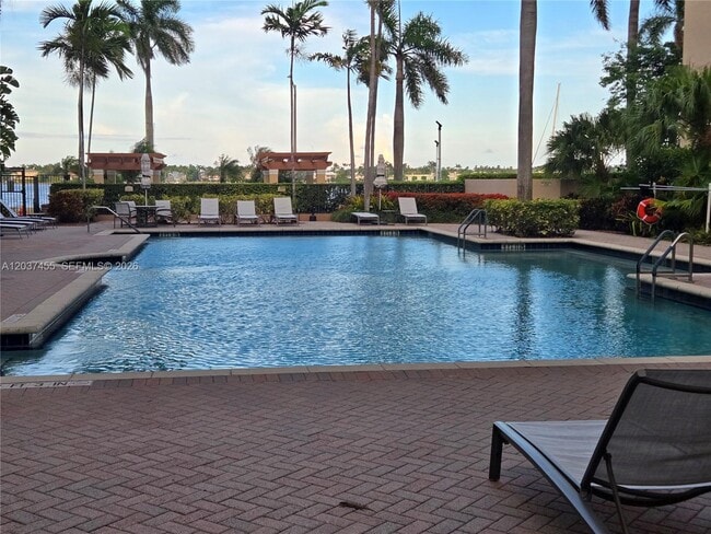 Building Photo - 1801 N Flagler Dr Unit 822