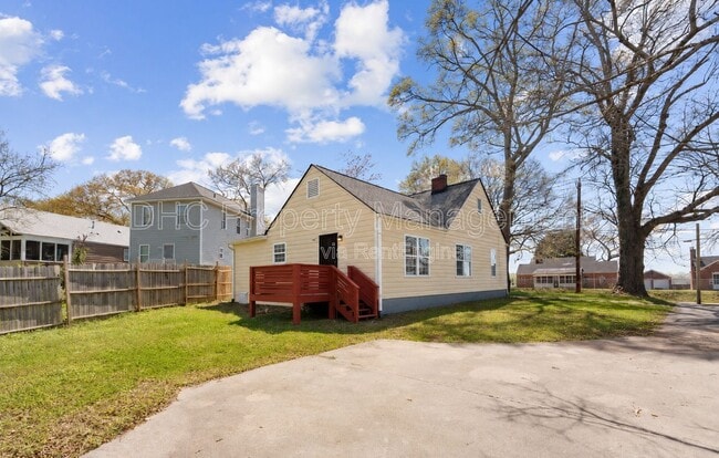 Photo - 752 McDonough Blvd SE