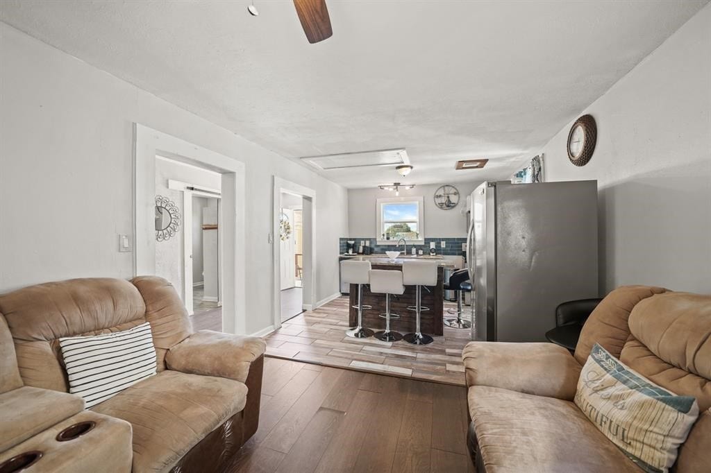 Photo - 3223 Avenue M