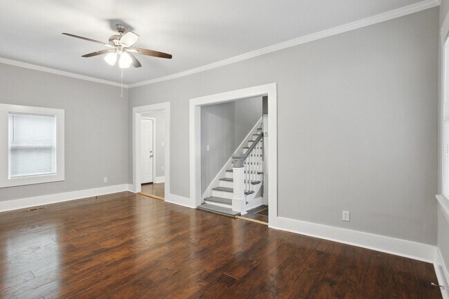 Photo - Large 4BR/2BA Downtown House Walking Dista...