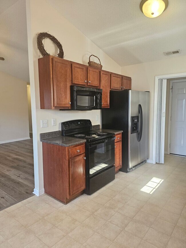 Photo - GORGEOUS 3 BEDROOM ACORN RIDGE BEAUTY!