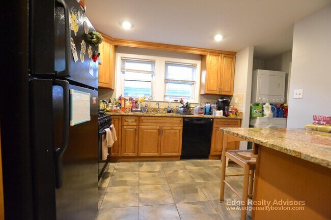 Photo - 23 Woodstock Ave Unit 1