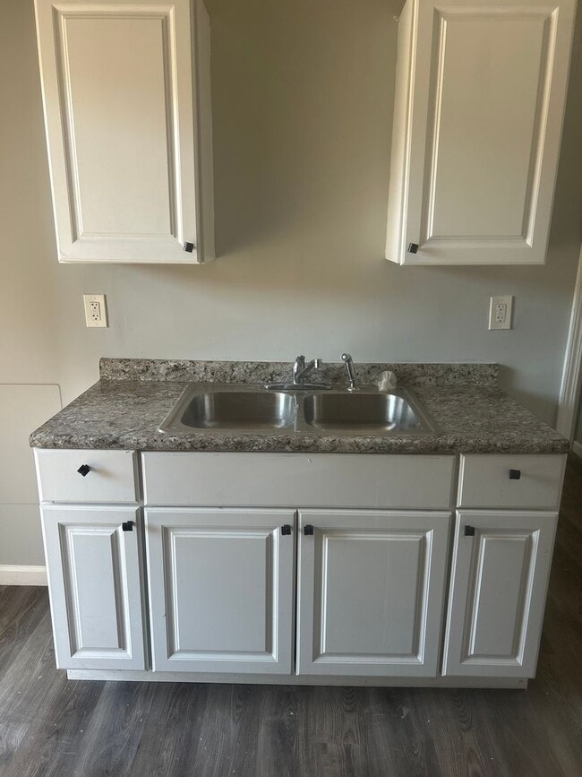 Photo - 17568 Lakeshore Blvd Unit 9