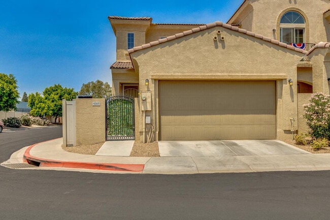 Photo - 1367 S Country Club Dr