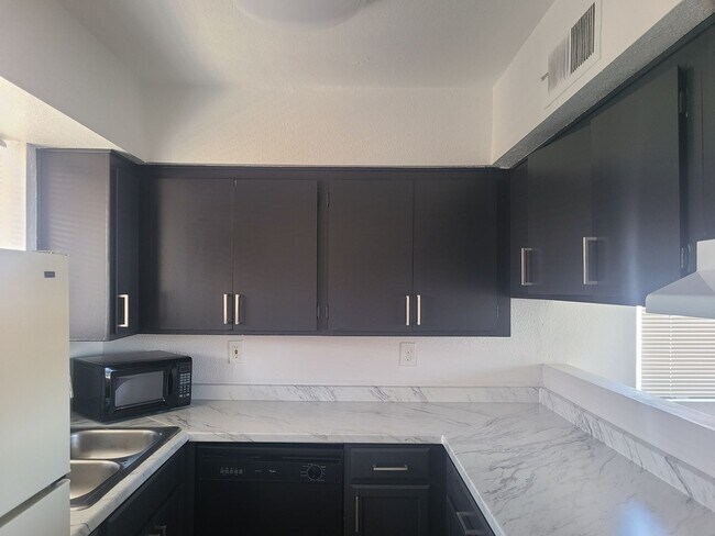 Photo - 2650 - 11 Unit 240