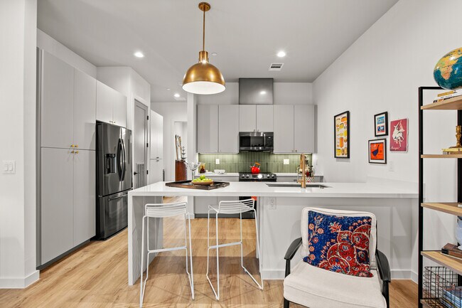 Photo - 1208 N Academy Ave Unidad 3105