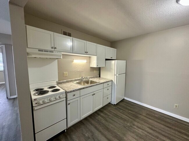 Photo - 1450 Meadowview Dr Unit 4