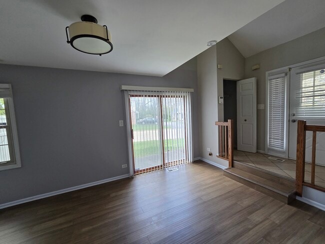 Photo - 406 College Crossing