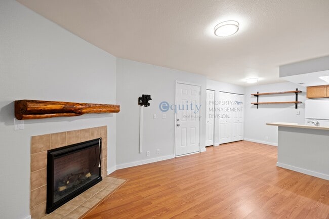 989 Creekhill Ln Unit 1