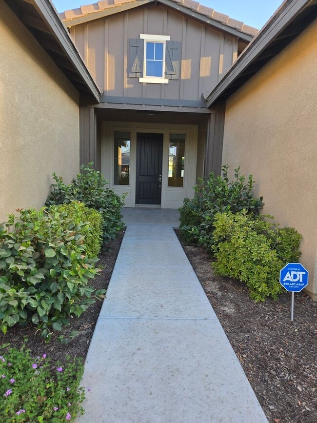 Photo - HIGHGATE 3 BED 2 BATH HOUSE RENTAL