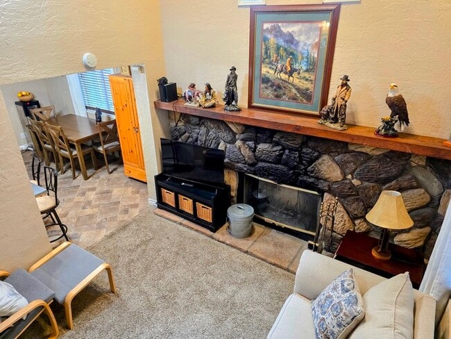 Modern 2 Bedroom 2 Bath Home with Fenced Yard