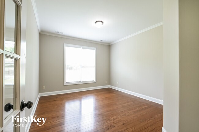 Photo - 1011 Bridlemine Dr